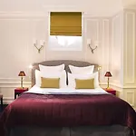 Ξενοδοχείο Bourgogne & Montana 4*