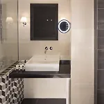 Ξενοδοχείο Bourgogne & Montana 4*