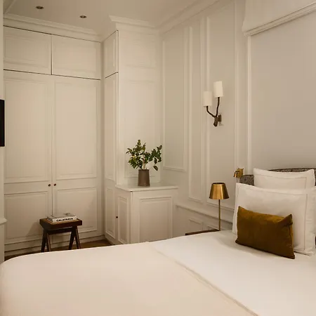 Bourgogne & Montana Hotel 4*