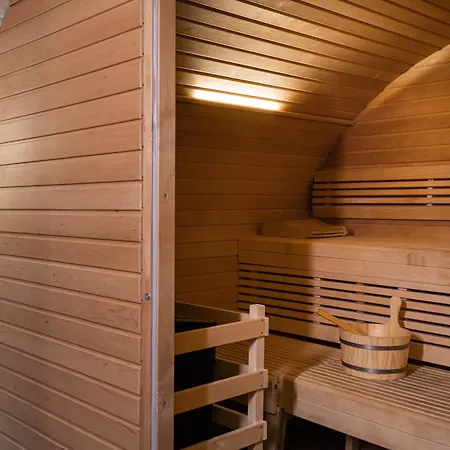 Bourgogne & Montana Hotel 4*