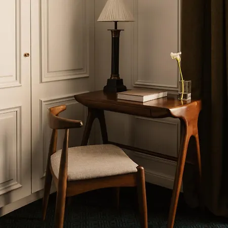 Bourgogne & Montana 4* Paris