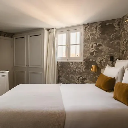 Bourgogne & Montana 4* Paris