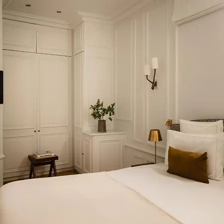 Bourgogne & Montana Hotel 4*