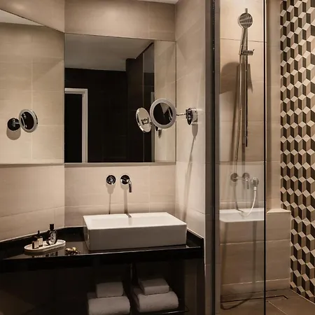 Bourgogne & Montana Hotel