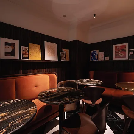 Otel Bourgogne & Montana Paris