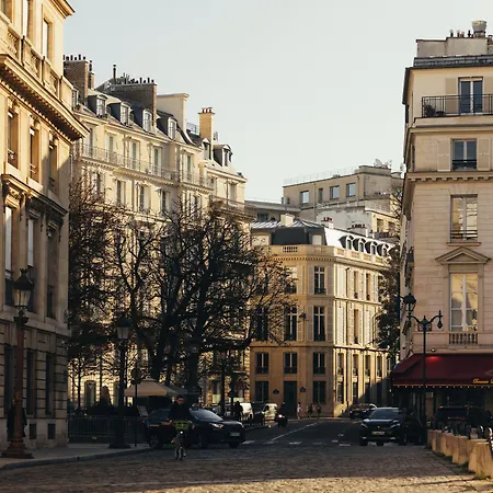 Szálloda Bourgogne & Montana 4*