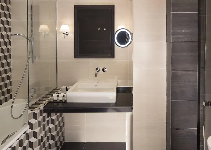 Hotel Bourgogne & Montana 4*