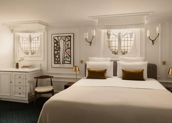 Bourgogne & Montana 4* باريس